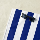 Serviette De Plage Chrome Comme Sirène sur les rayures Nautiques (En situation)