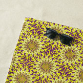 Serviette De Plage Chrysanthème jaune Floral Purple Motif (En situation)