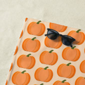 Serviette De Plage Citrouille neutre de genre orange mignon (En situation)