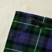 Serviette De Plage Clan Plaid MacKenzie Green Purple Check Tartan (En situation)