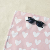 Serviette De Plage Coeurs blancs roses (En situation)