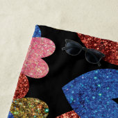 Serviette De Plage Coeurs de parties scintillant Monogramme de glam m (En situation)