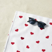Serviette De Plage Coeurs rouges (En situation)