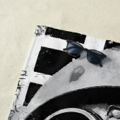 Serviette De Plage Conception de masque à gaz de jeu vidéo dans le st (En situation)