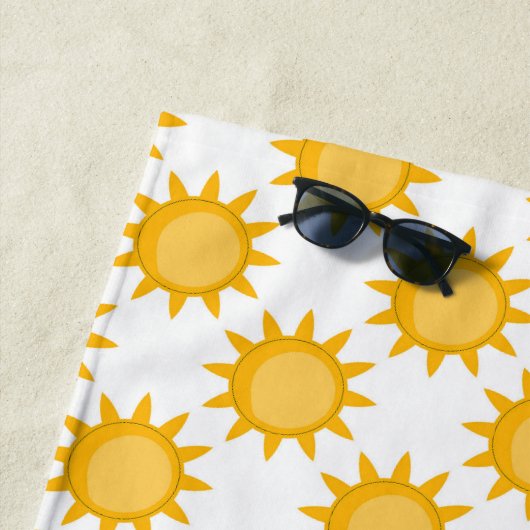 Serviette De Plage Conception de motif de soleil ensoleillé sur fond (En situation)