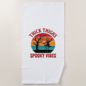 Serviette De Plage Conceptions de chemise Halloween Thick Thighs Spoo (Devant)