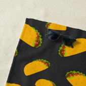 Serviette De Plage Cool et amusant yummy taco motif Monogramme (En situation)