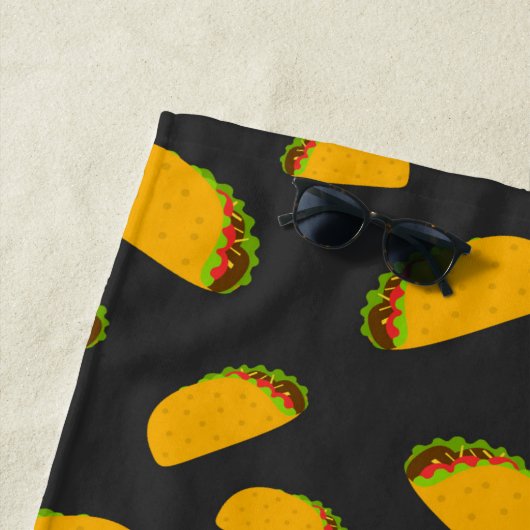 Serviette De Plage Cool et amusant yummy taco motif Monogramme (En situation)