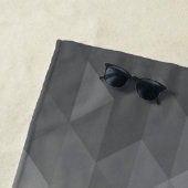 Serviette De Plage Cool gris jaune Ombre motif géométrique Monogramme (En situation)