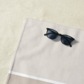 Serviette De Plage Cool Moderne Stripes Personnalisé (En situation)