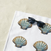 Serviette De Plage Coquillage personnalisé bleu côtier (En situation)