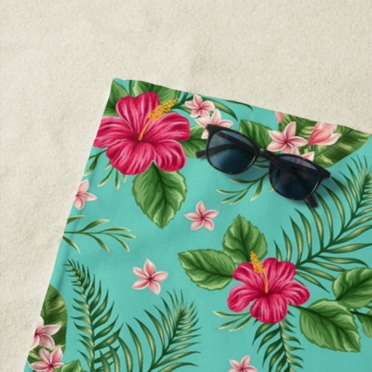Serviette De Plage Corail Tropical Hibiscus Fleur Sur Turquoise (En situation)
