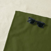 Serviette De Plage Couleur solide verte de l'Armée (En situation)