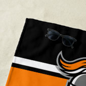 Serviette De Plage Couleurs d'équipe et mascotte personnalisées (En situation)