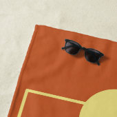 Serviette De Plage Couple Monogram Terracotta Gold (En situation)