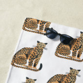 Serviette De Plage Cream Gold Leopards Animal Monogramme (En situation)
