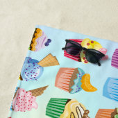 Serviette De Plage Cupcakes Ajoutez Votre Nom Monogramme Muffin Cute (En situation)