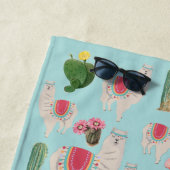 Serviette De Plage Cute Fiesta Llama & Cactus Motif (En situation)