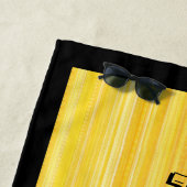 Serviette De Plage Cute Fun Jaune Motif Noir Personnalisé (En situation)