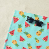 Serviette De Plage Cute Kawaii Smiling Ananas & Motif de pastèque (En situation)