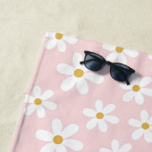 Serviette De Plage Cute Pink Daisies Custom Name Floral Personal (En situation)