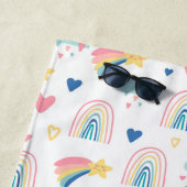 Serviette De Plage Cute Rainbow Hearts & Clouds Motif (En situation)