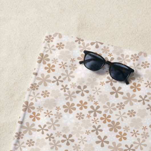 Serviette De Plage Daisy Flowers Beige Floral Aesthetic Ditsy Tan (En situation)