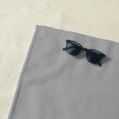 Serviette De Plage Daisy tendance avec gris et jaune (En situation)