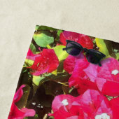 Serviette de plage de Bougainvilliers fleurie (En situation)