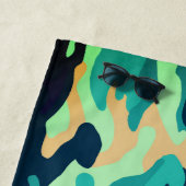 Serviette de plage de camouflage bleu vert (En situation)