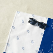 Serviette de plage de drapeau de la Finlande (En situation)