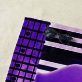 Serviette de plage de guitare électrique violet (En situation)