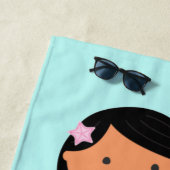 Serviette de plage de Mermaid| Peau moyenne, cheve (En situation)