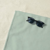 Serviette De Plage Demoiselles d'honneur Vert Sauge avec Botanique (En situation)