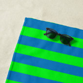 Serviette De Plage Design de bandes bleues et vertes (En situation)