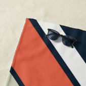 Serviette De Plage Design de rayures de style rétro diagonale (En situation)