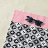 Serviette De Plage Design gris et blanc (En situation)