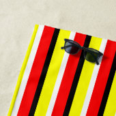 Serviette De Plage Design Motif Red Yellow Stripes (En situation)