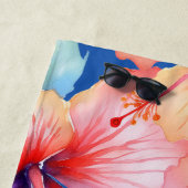 Serviette de plage d'hibiscus tropical (En situation)