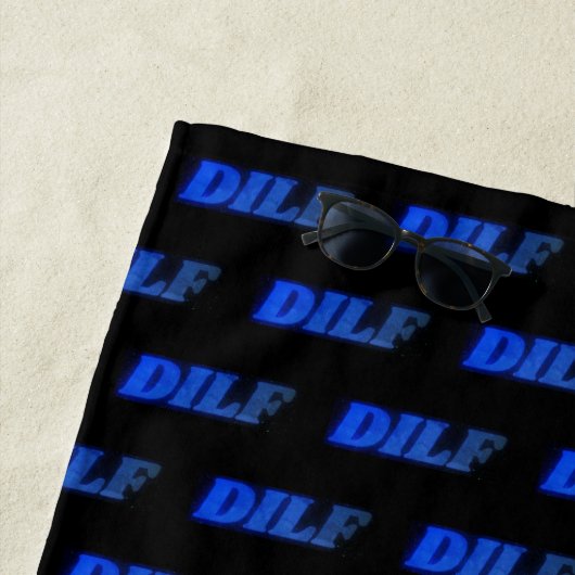 Serviette de plage "DILF" (En situation)