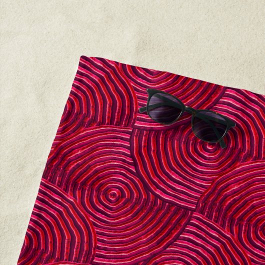 Serviette De Plage Dizzy Round À propos de Monogramme (En situation)