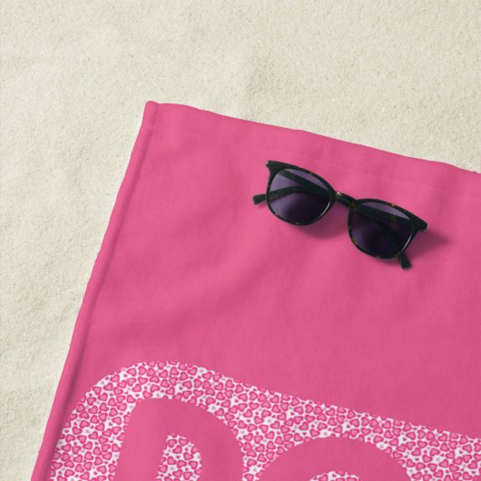 Serviette De Plage Dolly, coeurs nom costume Par CallisC (En situation)
