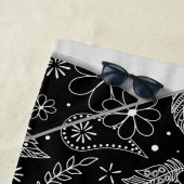 Serviette De Plage doodle floral artsy motif volleyball noir (En situation)