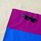 Serviette De Plage Drapeau de fierté de progrès LGBTQ+ (En situation)