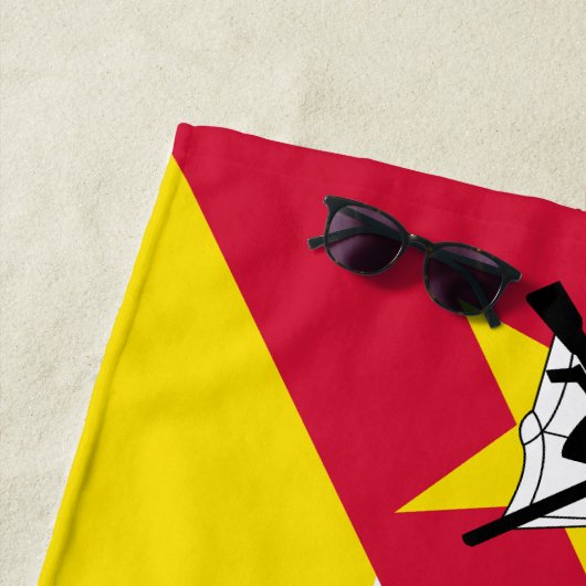 Serviette De Plage Drapeau du Mozambique (En situation)