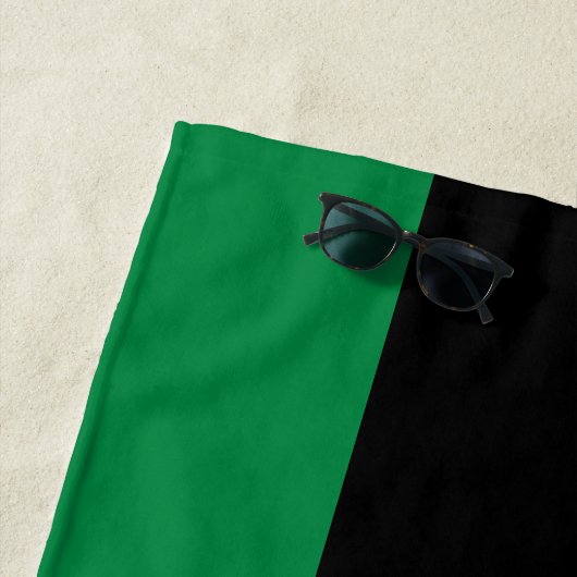 Serviette De Plage Drapeau panafricain de l'UNIA (En situation)