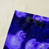 Serviette De Plage Écran de méduse marine éclatant (En situation)