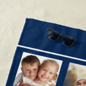 Serviette De Plage Écriture en monogramme bleu marine (En situation)