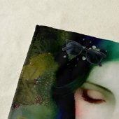 Serviette De Plage Élégant Imaginaire Portrait femme en vert et bleu (En situation)