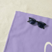 Serviette De Plage Élégant Lavande Personnalisée Script manuscrit (En situation)